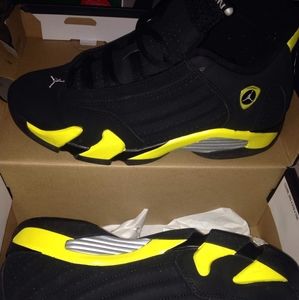 black and yellow jordans womens